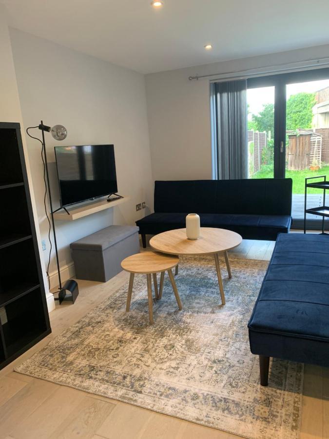 Апартаменты Wonderful 3 Bed Flat With Private Garden In Wimbledon - 1 The Queens Лондон Экстерьер фото